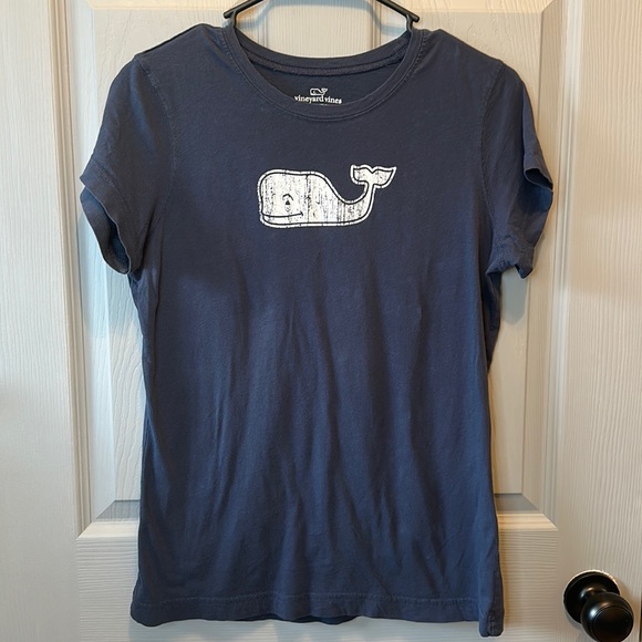 Vineyard Vines Tops - Vineyard vines T-shirt